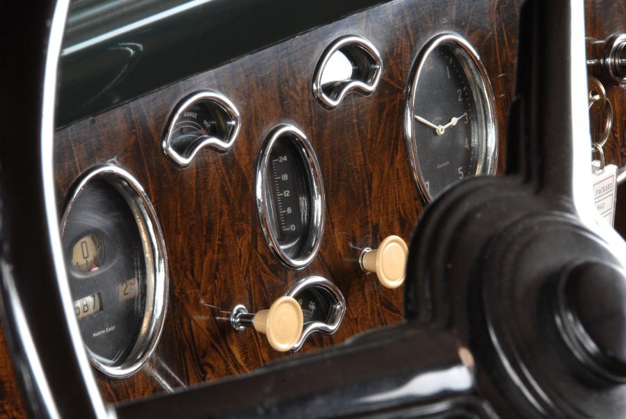  Packard Deluxe Eight Model 840 Sport Phaeton 1931 года  (фото 6 из 15)